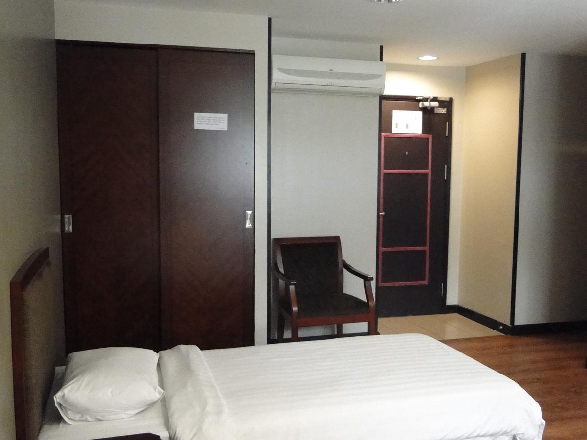 Hotel Sadong88 Kota Kinabalu Exterior photo